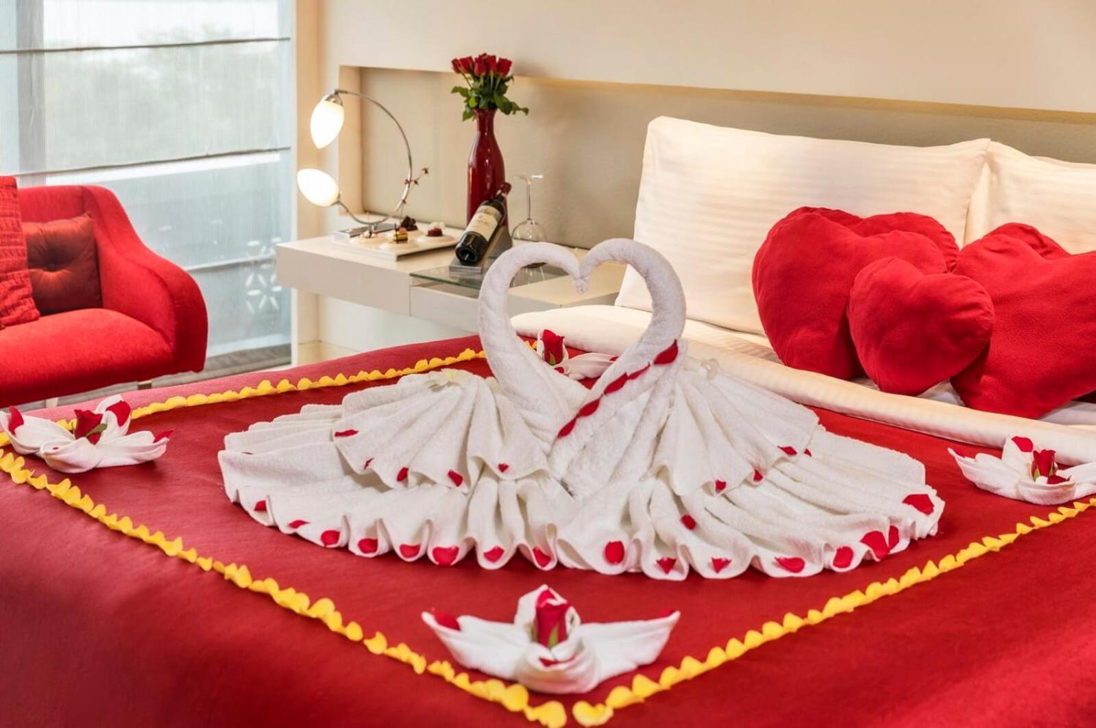 The Bellwood Suites Near Igi Airport نيودلهي المظهر الخارجي الصورة